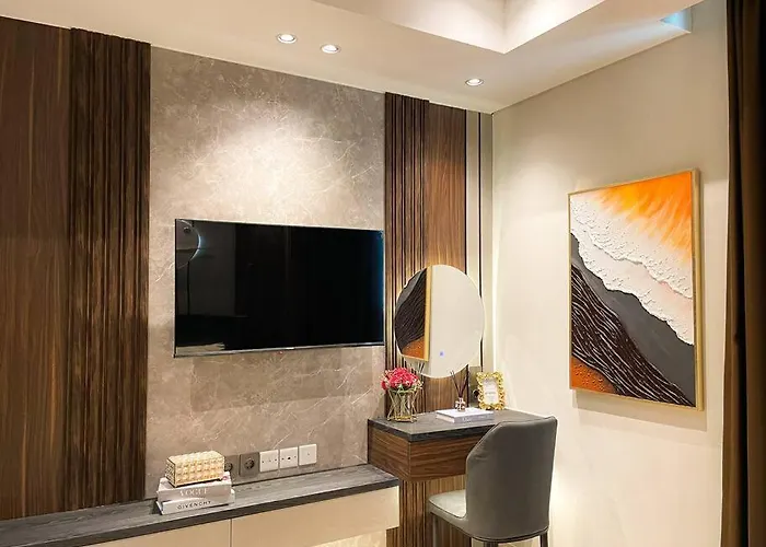 Luxurious La Luna At Gold Coast Sea View